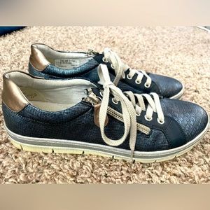 Remonte Sneakers Size 41E Metallic Blue